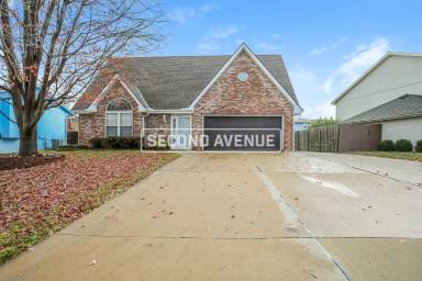 Main picture of 1719 N Ashley Dr