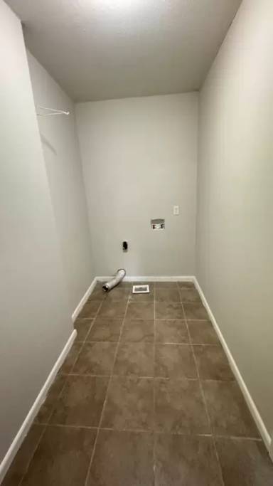 Main picture of 5500 Vanderbilt Ct