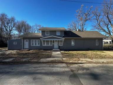 Main picture of 2214 Herman Ave