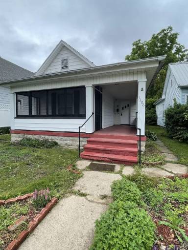 Main picture of 1506 4th Ave