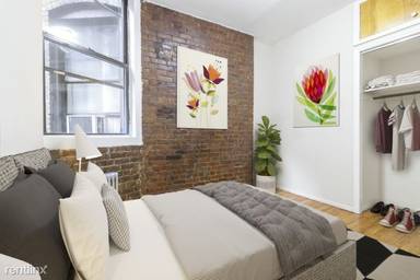 Main picture of 178 W Houston St