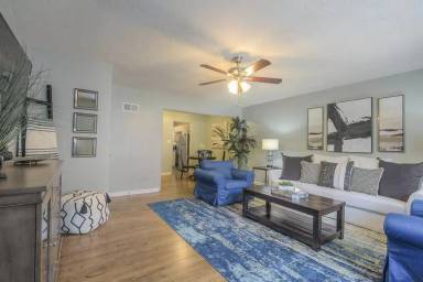 Main picture of 4110 Clark Ave