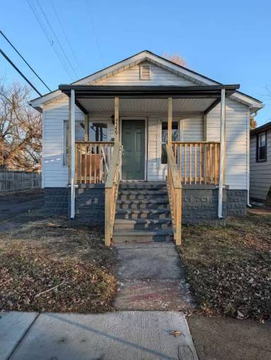 Main picture of 4549 3rd St