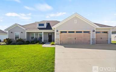 Main picture of 4720 Kenora Dr