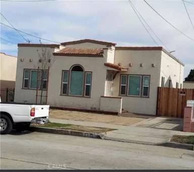 Main picture of 1472 Cerritos Ave