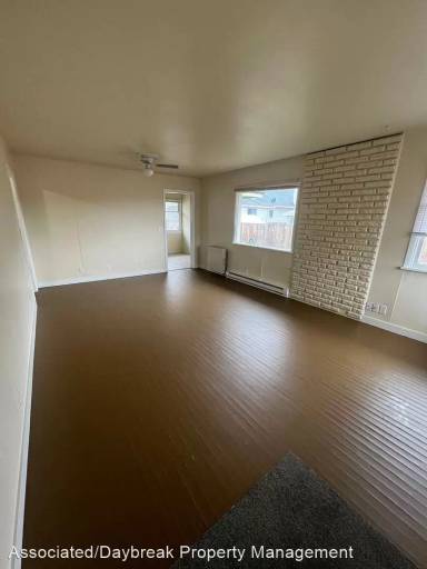 Main picture of 1116 Maclaren St