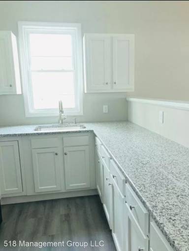 Main picture of 1012 Davis Ter