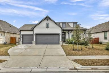 Main picture of 908 Knowles Dr