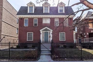 Main picture of 248 Mack Ave