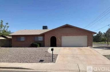 Main picture of 4702 W Paradise Ln