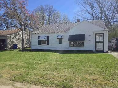 Main picture of 3851 E 188th St