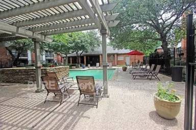 Main picture of Cimarron Court Condominiums