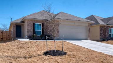 Main picture of 533 Fallbrook Dr