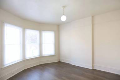 Main picture of 74 Elgin Park