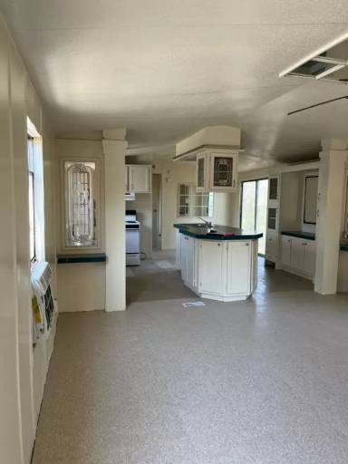 Main picture of 16923 Avenue A