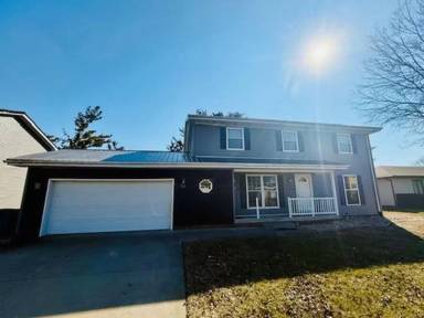 Main picture of 814 Deerfield Rd