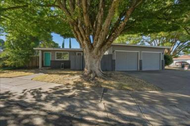 Main picture of 5121 Earls Ct