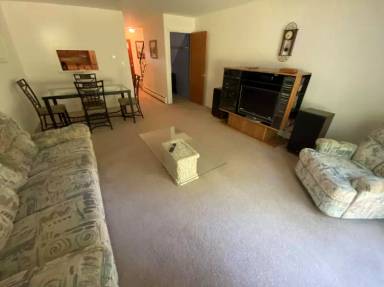 Main picture of 39 Locust Cir