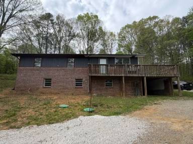 Main picture of 2340 Hines Valley Rd