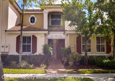 Main picture of 2307 NE 42nd Cir