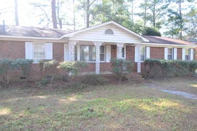 Main picture of 1639 S Beltline Blvd