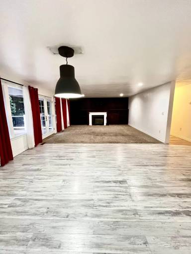 Main picture of 2431 S Meridian