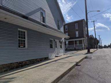 Main picture of 10 1st Ave