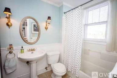 Main picture of 444 S Main St