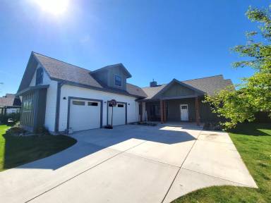 Main picture of 4134 Annie St