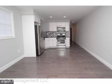 Main picture of 1014 E Moyamensing Ave
