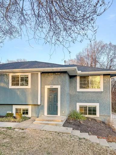 Main picture of 1439 N 63rd Pl