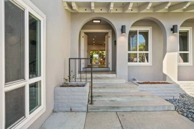 Main picture of 6114 Haas St