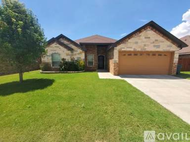 Main picture of 3303 Rembrandt Ave