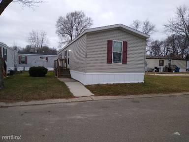 Main picture of Groveland Manor