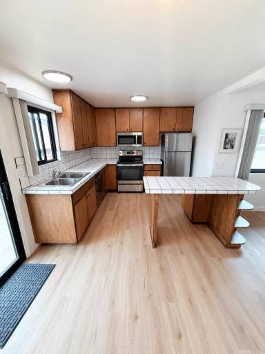 Main picture of 3010 State St
