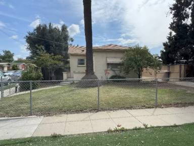 Main picture of 3410 Comer Ave