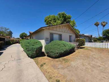 Main picture of 700 E Johnston Ave