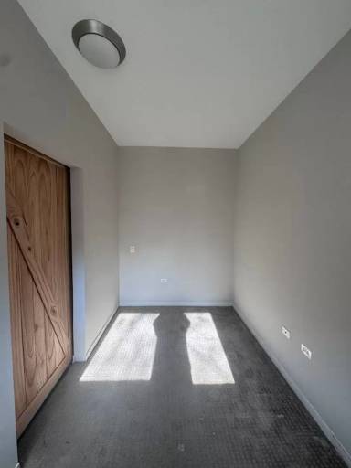 Main picture of 1143 N Cambridge Ave
