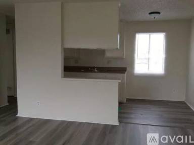 Main picture of 272 W 8th St