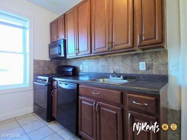 Main picture of 34 Clifton Pl