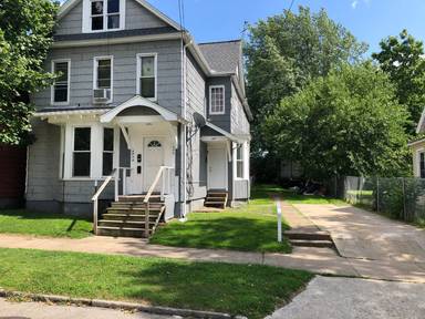 Main picture of 555 E 7th St