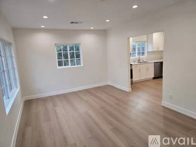 Main picture of 6703 Cedros Ave