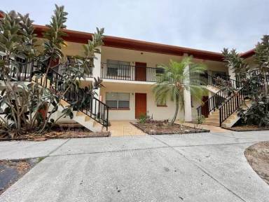 Main picture of 1767 Leo Ln S