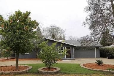 Main picture of 3829 Delaware Ave