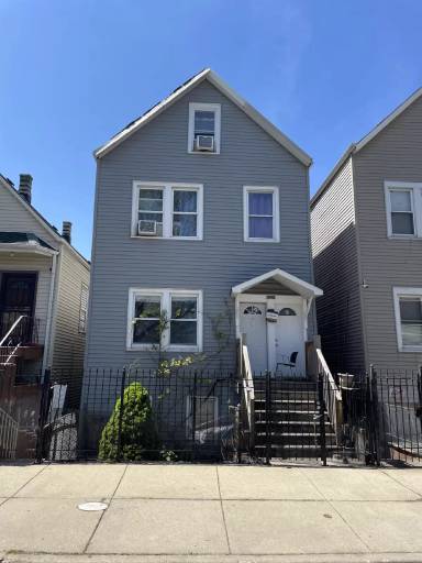 Main picture of 4514 S Honore St