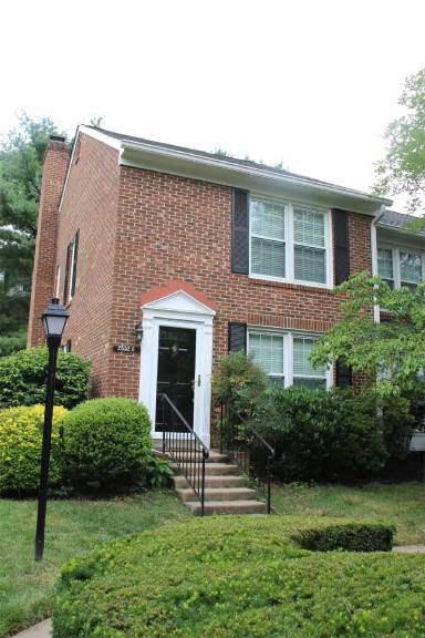 Main picture of 2552 S Arlington Mill Dr