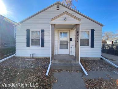 Main picture of 2017 S Duluth Ave