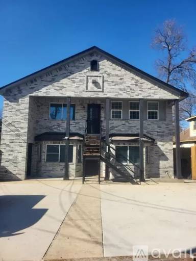 Main picture of 2311 Vagas St