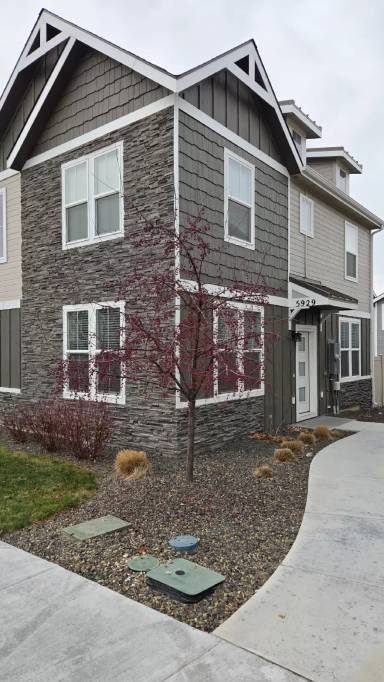 Main picture of 5942 S Boddington Ln