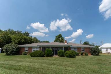 Main picture of 603 W Water St